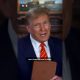 Trump verdiende miljard met crypto, bijbels en parfum. #jeugdjournaal #trump #geld