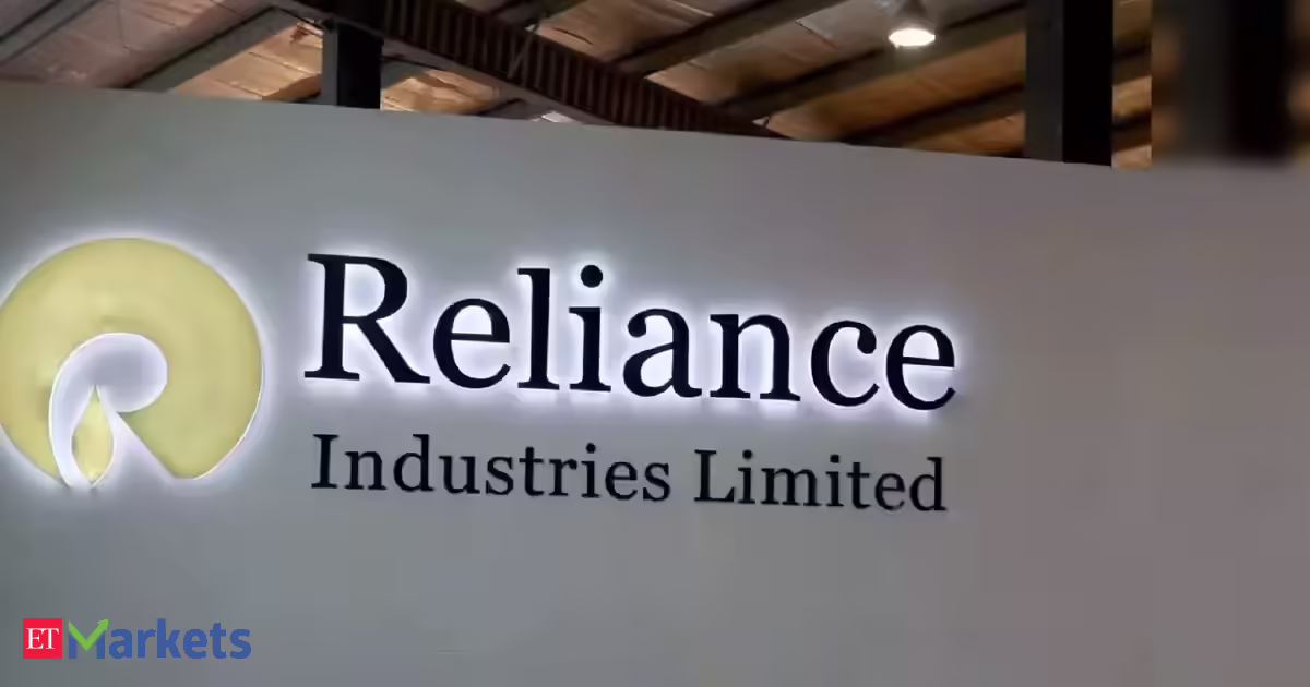 Reliance market value now equals India's top five IT companies combined