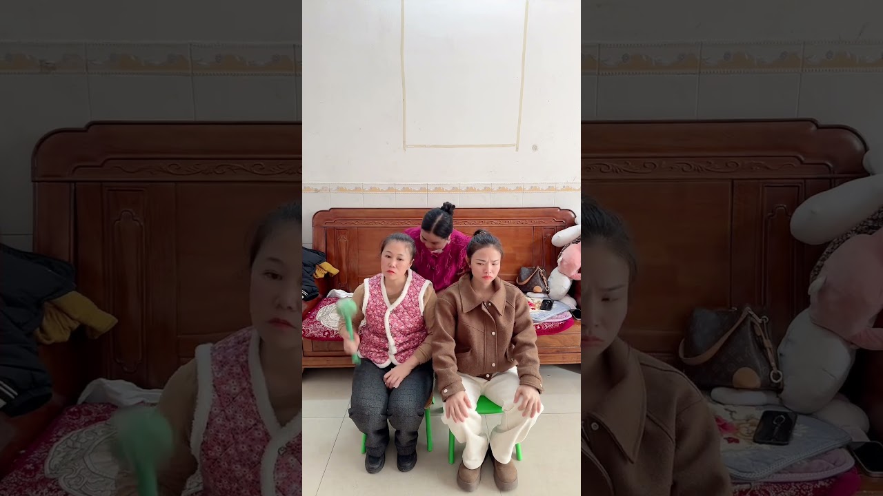 Grandma is jealous. Compare financial resources with daughter-in-law#Funny videos of mothe