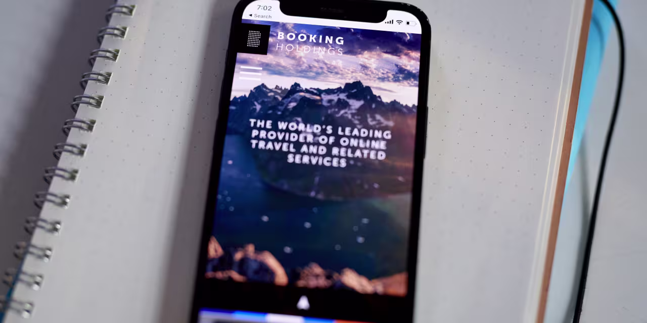 Booking, Alphabet, and 7 Other Stocks to Buy Ahead of Earnings