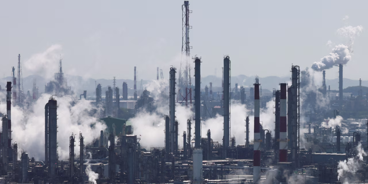Oil Futures Rise on Middle East Escalation Fears