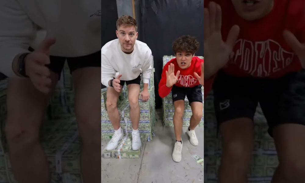 Subscribe now #money #shorts #viral #mrbeast #trending