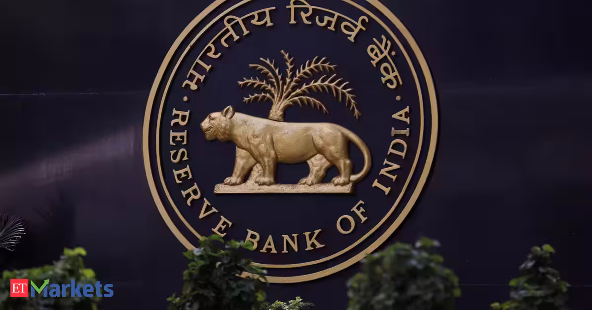 Banking liquidity hits lowest since June 29; RBI data reveals Rs 2,884 crore deficit