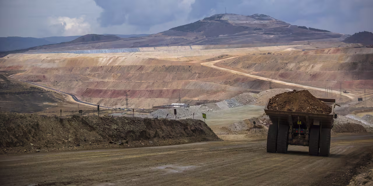 Newmont Reported Strong Earnings and Cash Flow. The Stock Is Down.