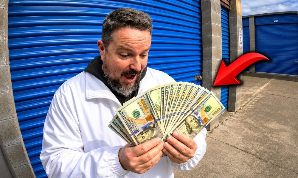 I bought a RICH MAN'S storage unit and found ALL HIS MONEY...