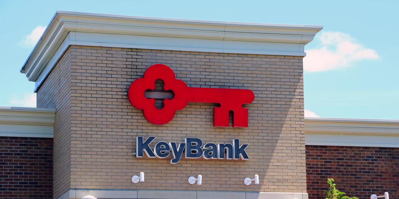 Main Street Banks Are a Cheaper Way to Play the AI Banking Boom