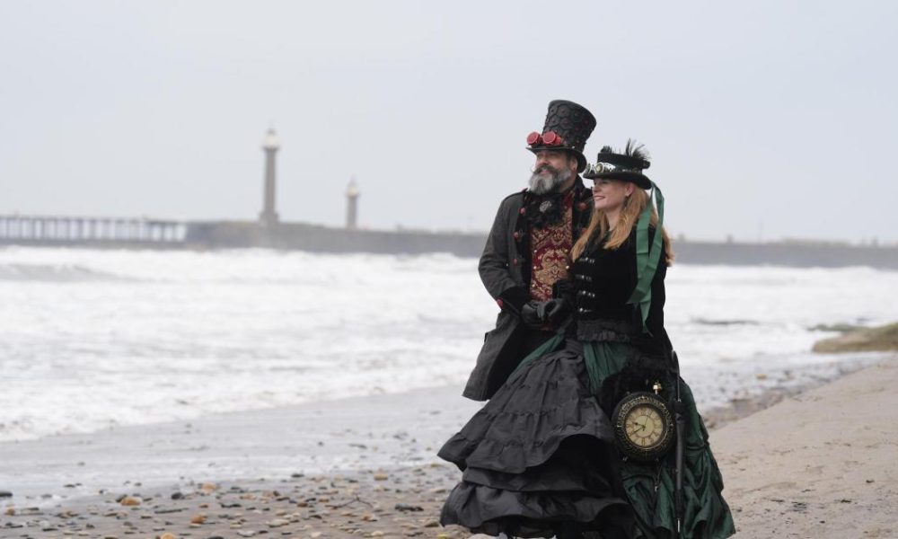 Whitby - Steampunk Weekend brings Victorian elegance to town