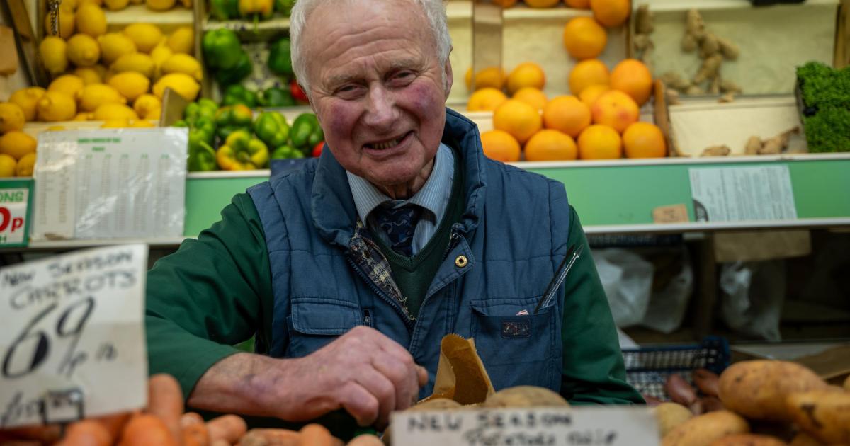 Echo Comment on the death of market greengrocer Robin Blair