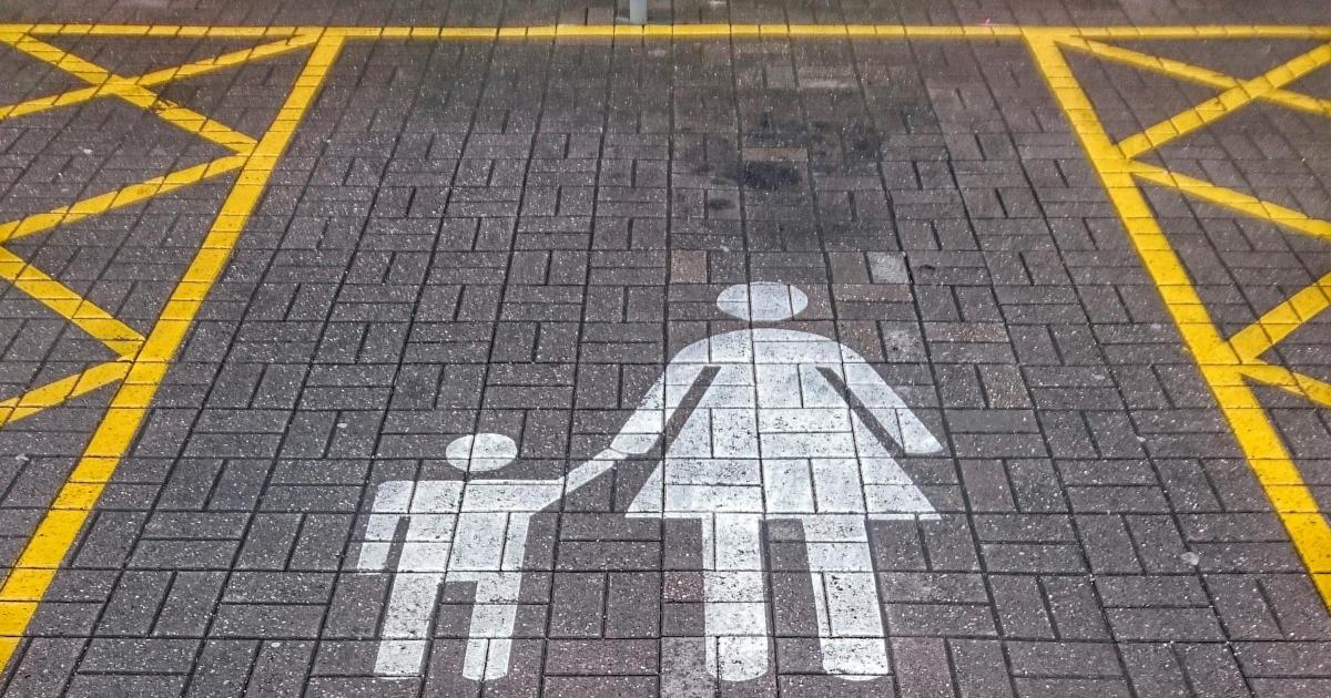 Can Blue Badge holders park in parent and child spaces?