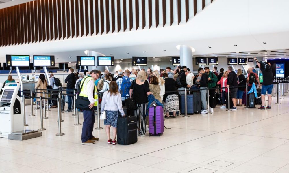 Updated eGate travel rules coming to 13 UK airports