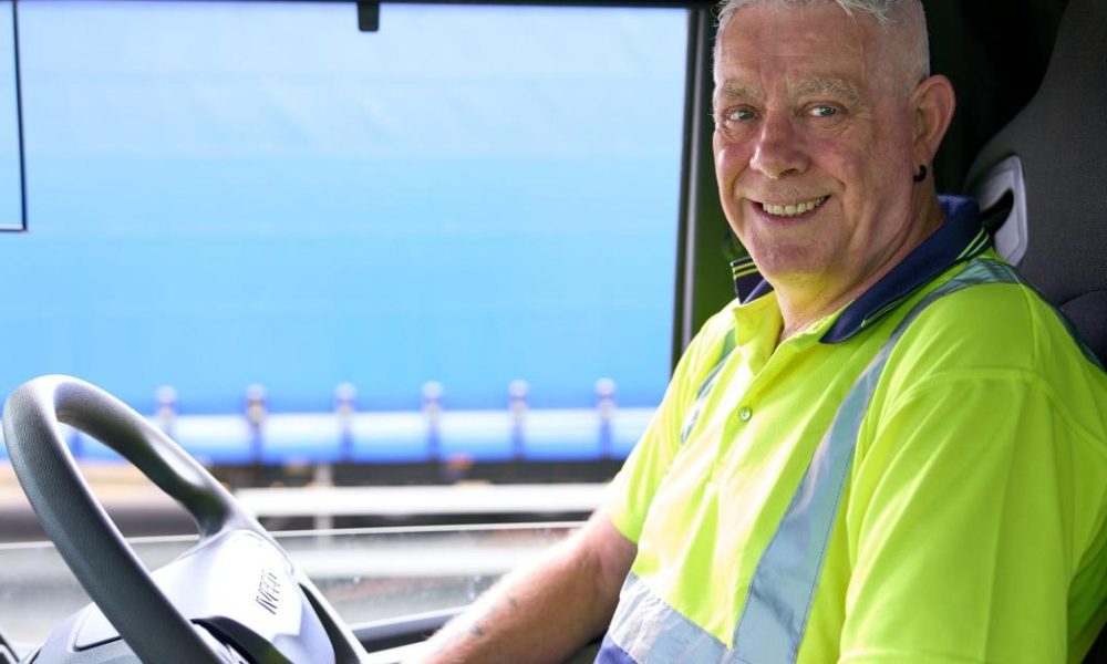 AO HGV driver hailed hero after rescuing family on the M1