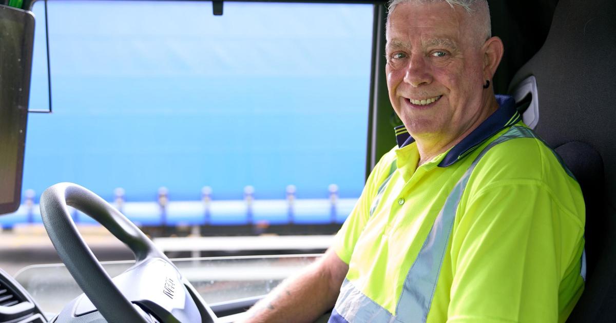 AO HGV driver hailed hero after rescuing family on the M1