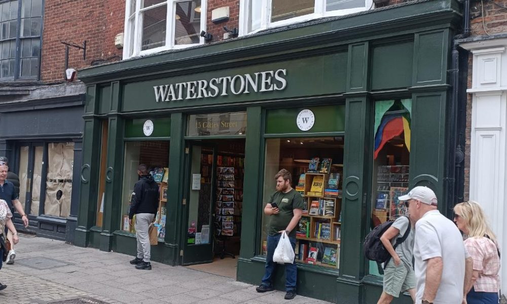 Asbestos found in Nature Craft toy from Waterstones