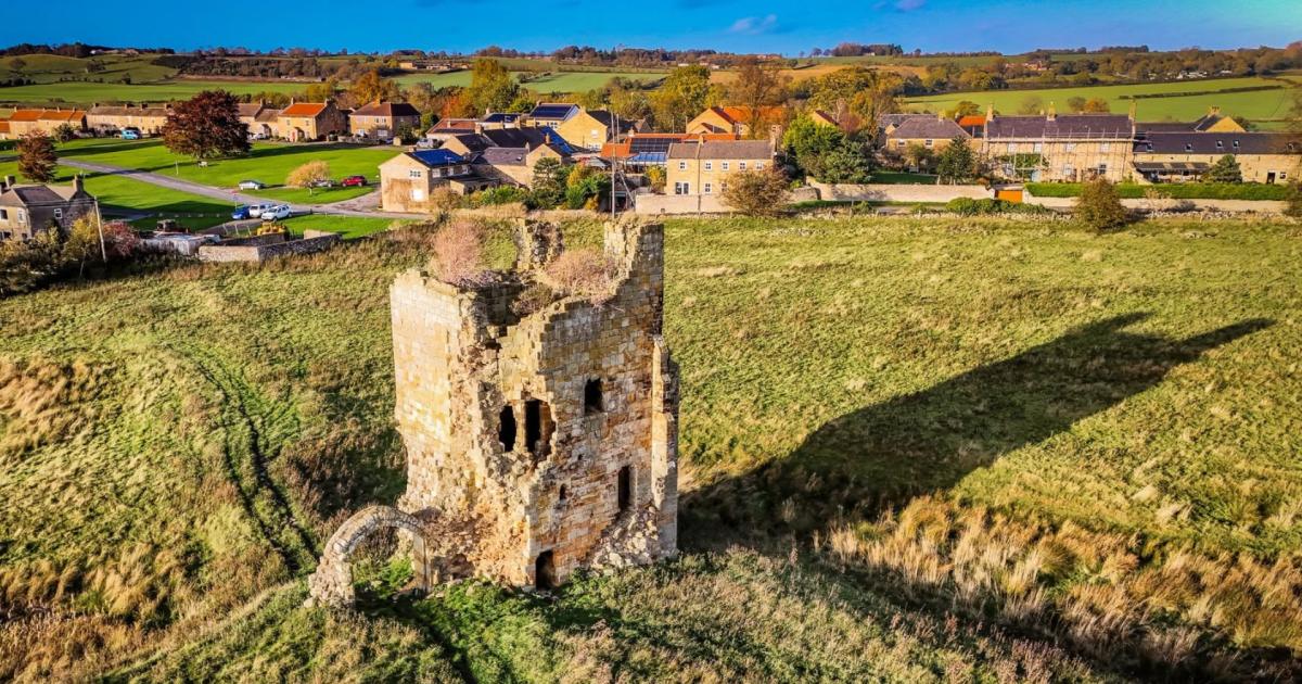 Historic village with ruins 20 minutes from Darlington