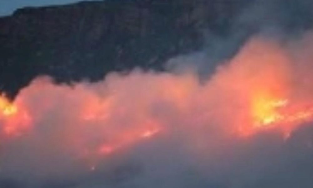 Firefighters spot people lighting BBQs near Dovestones
