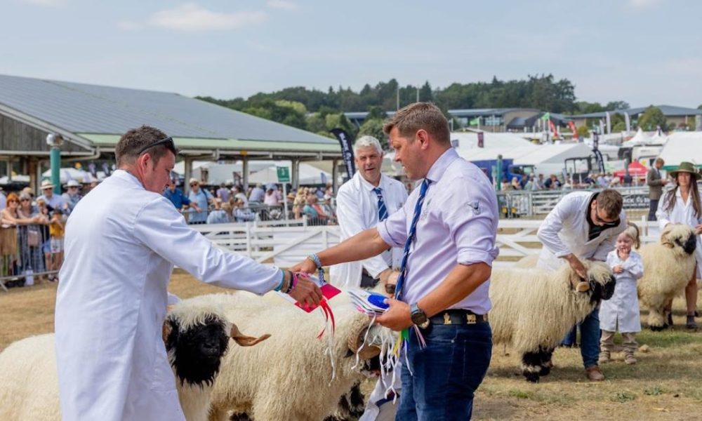 Great Yorkshire Show day two sees temperatures rise