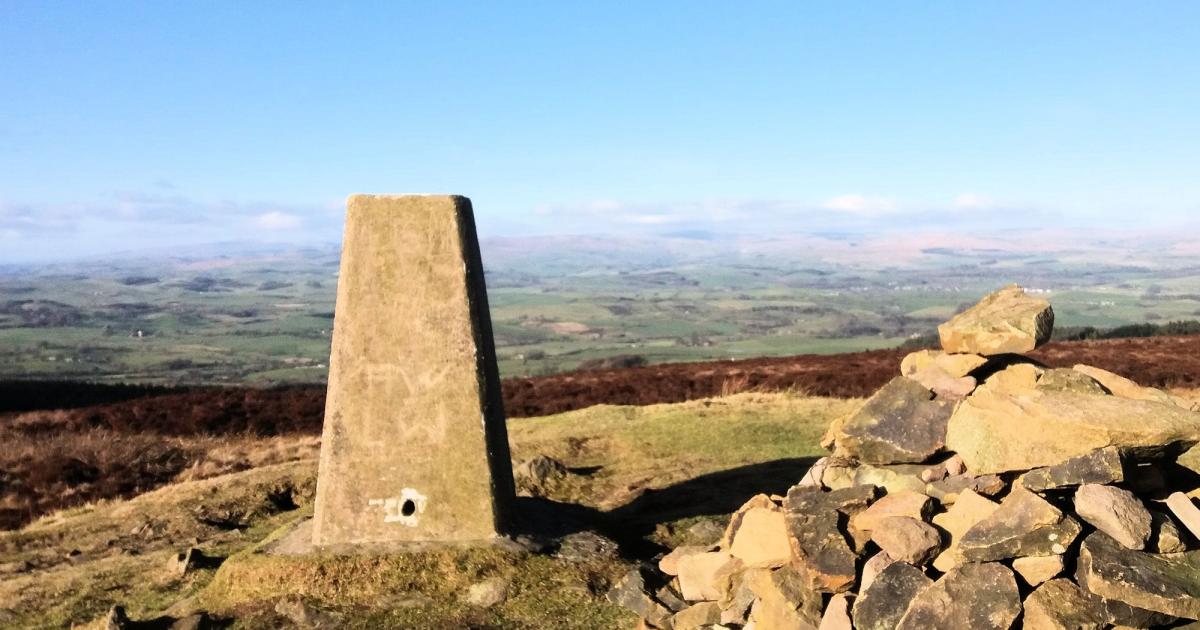 Lovely country walk through 'forgotten' dale of Lothersdale