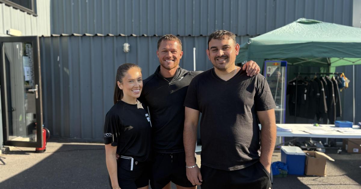 Bolton runners set off on 50k Wigan Road crash fundraiser