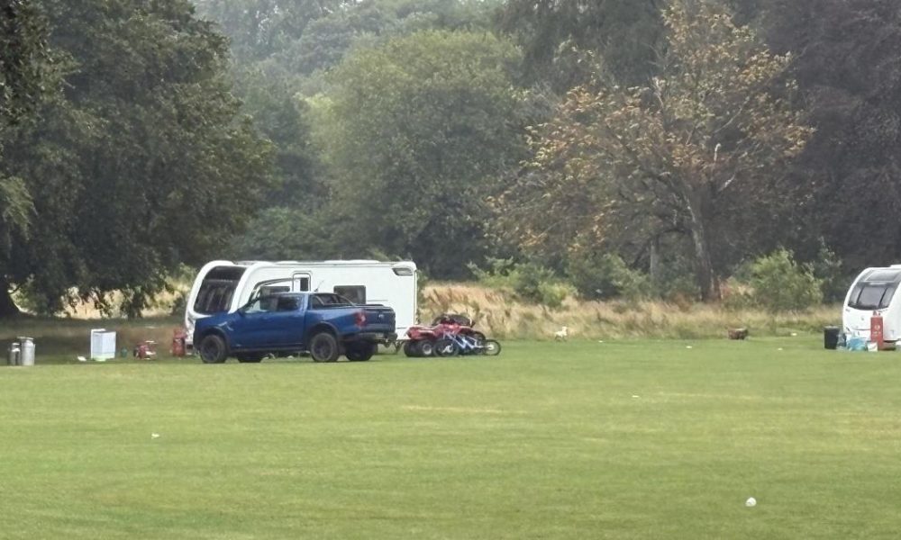 Traveller encampment remains at Moss Bank Park after order to leave