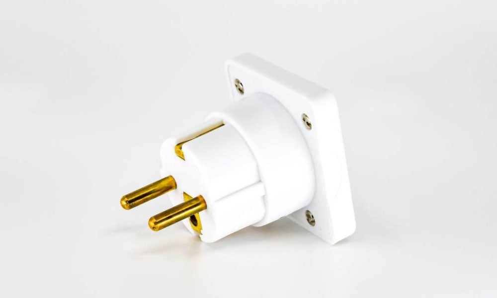 Thousands of travel adaptors found to pose safety risk