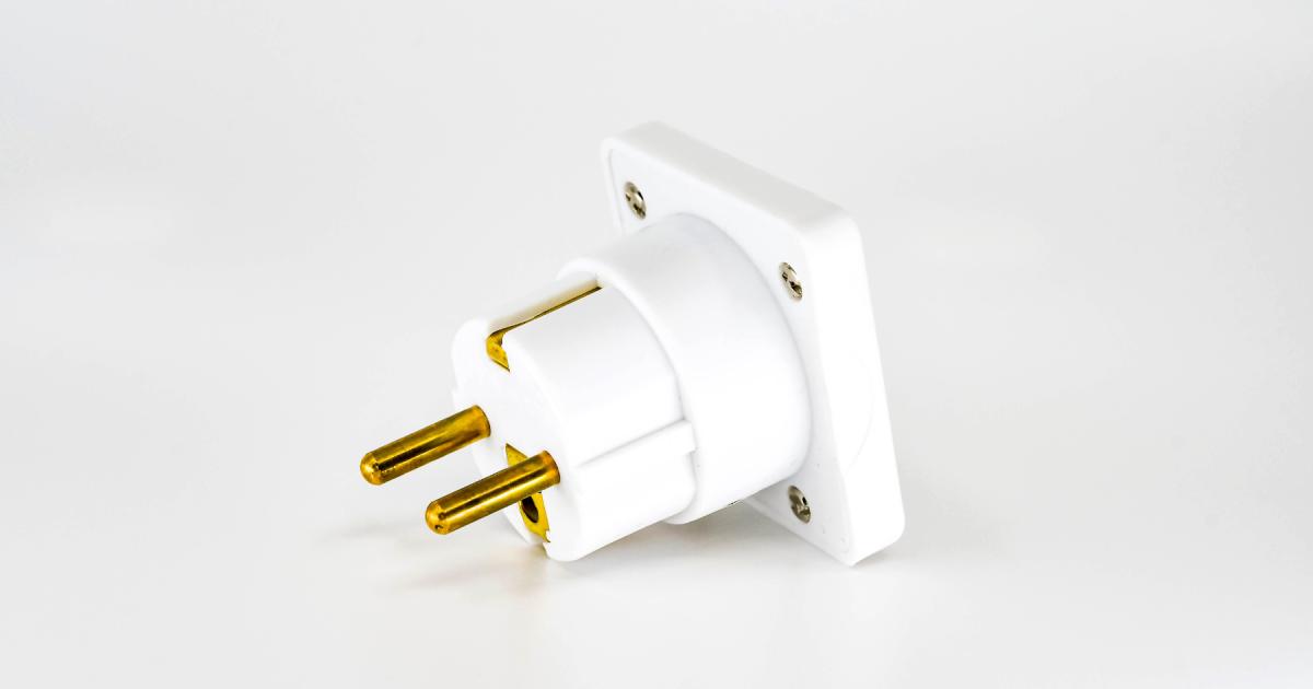 Thousands of travel adaptors found to pose safety risk
