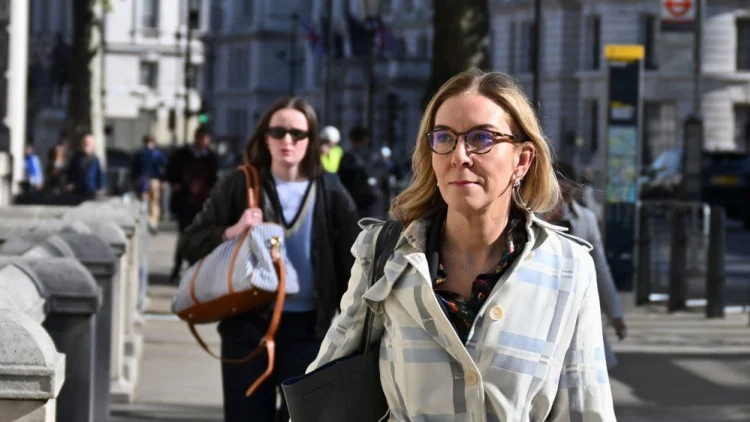 Government To Overhaul Civil Service Recruitment
