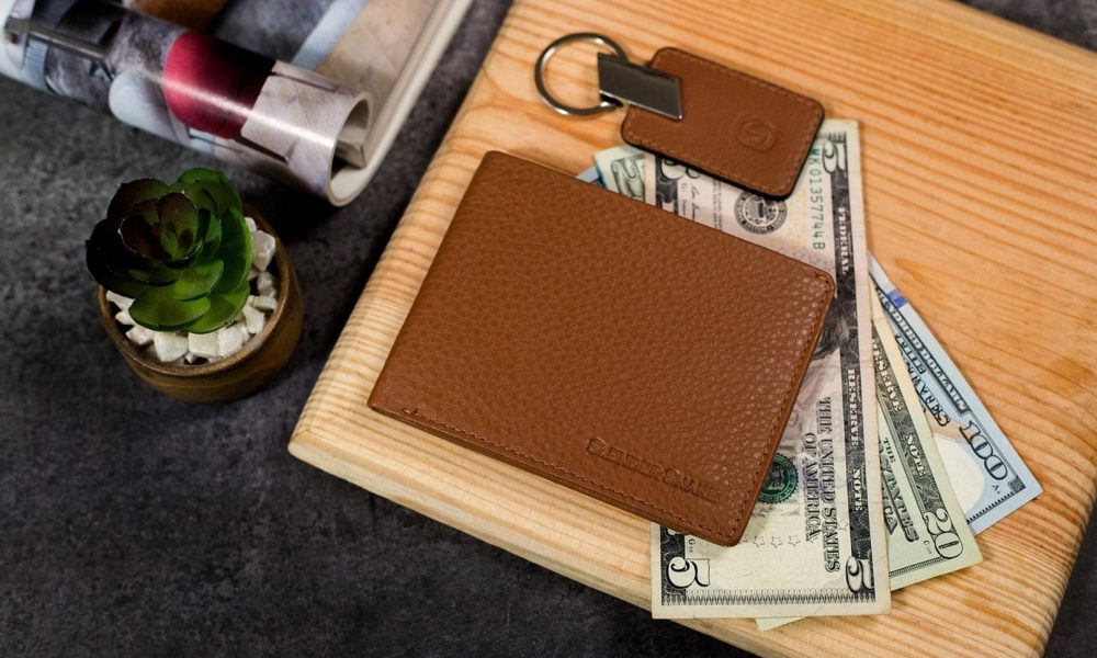ZachXBT calls hardware wallets complete garbage; BTC steady near $65,000