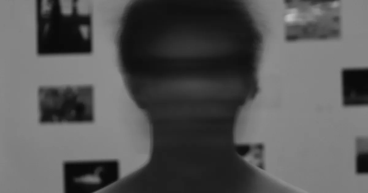6 Signs To Help Spot An AI Deepfake Image