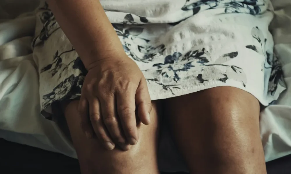 The Knee Pain A Surgeon Says Over-40s Should Never Ignore