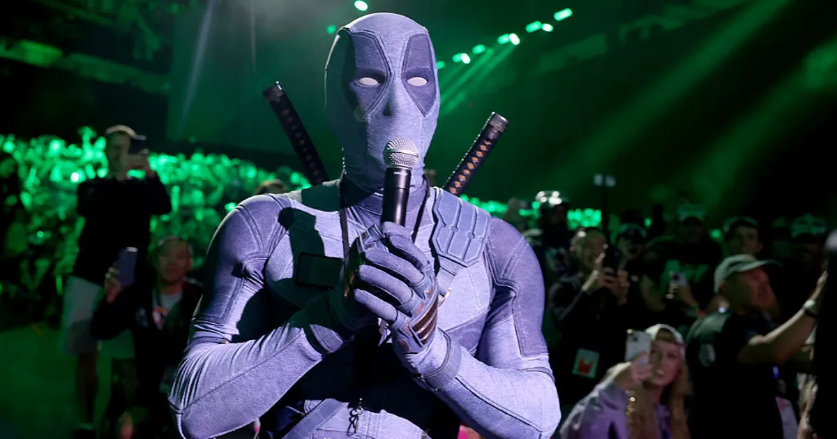 The Joke Behind Ryan Reynolds' Surprise Deadpool Suit