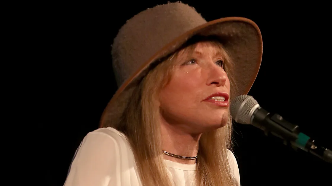 Carly Simon Reveals Parkinson's Disease And Skin Cancer Diagnoses