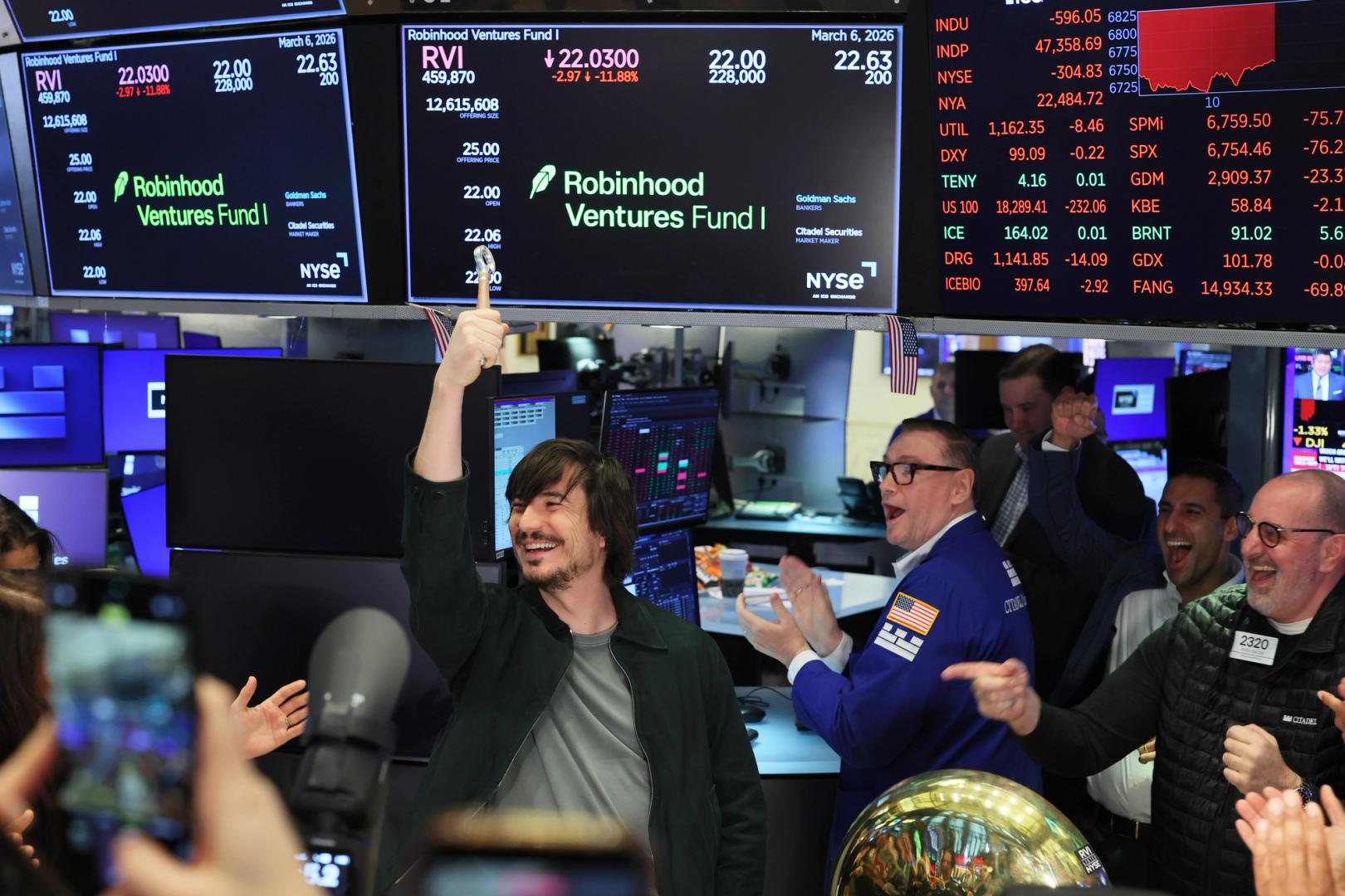 Inside Robinhood’s high-stakes bet to 'democratizing' its 10 million casual users onto blockchain finance