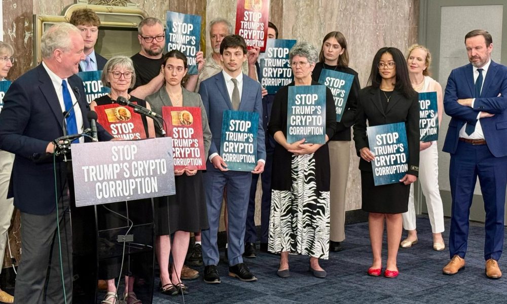 Some U.S. Senate Democrats come out against Clarity Act, calling it a 'corrupt' bill