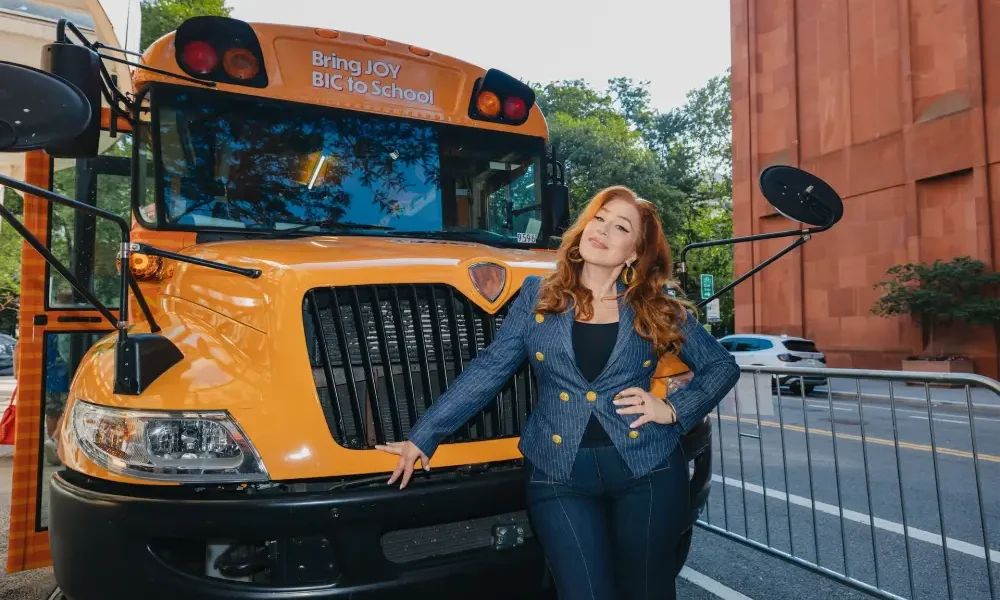 Lisa-Ann-Walter-BIC-Supply-Ride-Bus-Tour