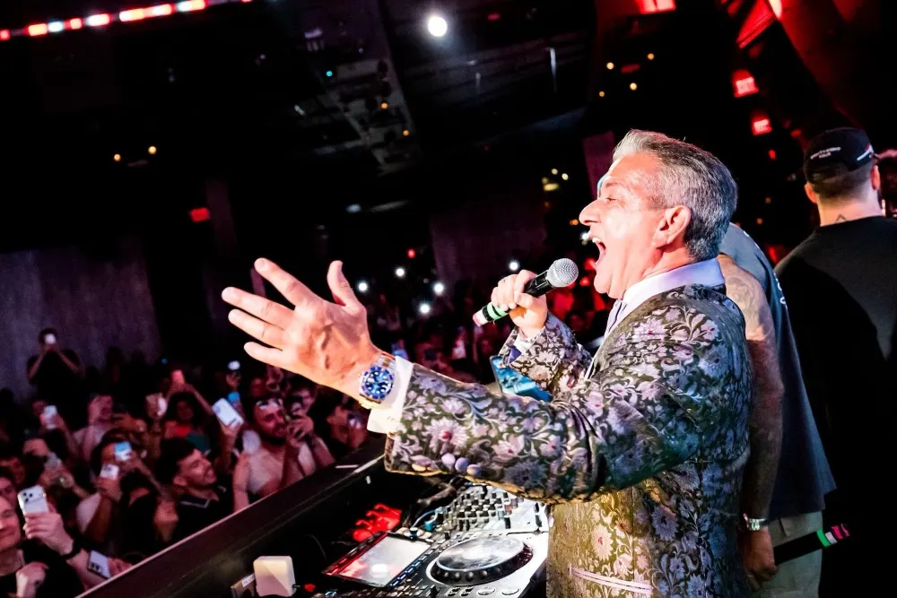 Bruce-Buffer-at-Marquee