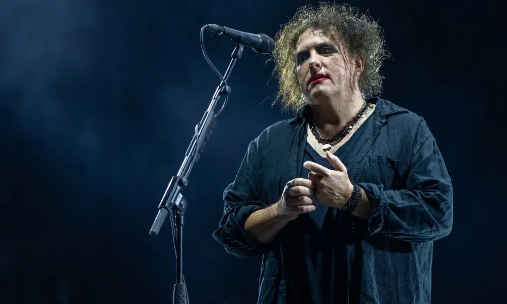 GettyImages-1175559652 robert smith blasts world cup halftime show