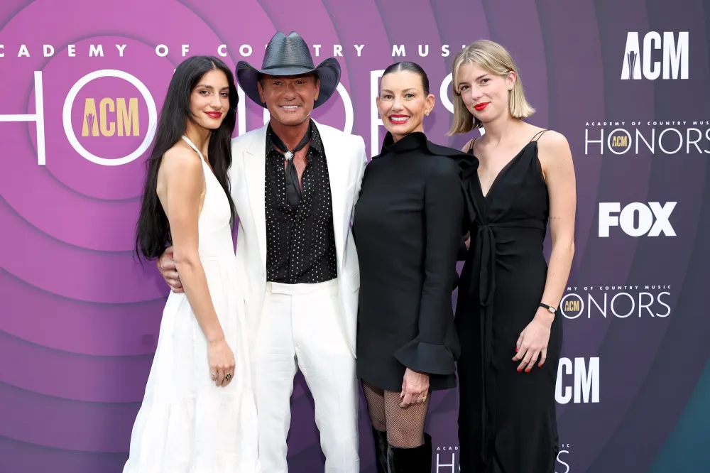 Tim McGraw and Faith Hill's Daughter Audrey Makes Rare Appearance at Dad's Concert, Sings Mom's Song