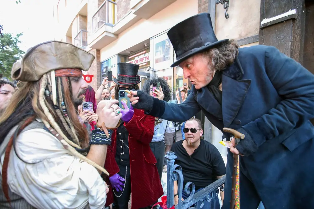 GettyImages-2287391954 Johnny Depp Looks Unrecognizable as Ebenezer Scrooge During Surprise SDCC Appearance
