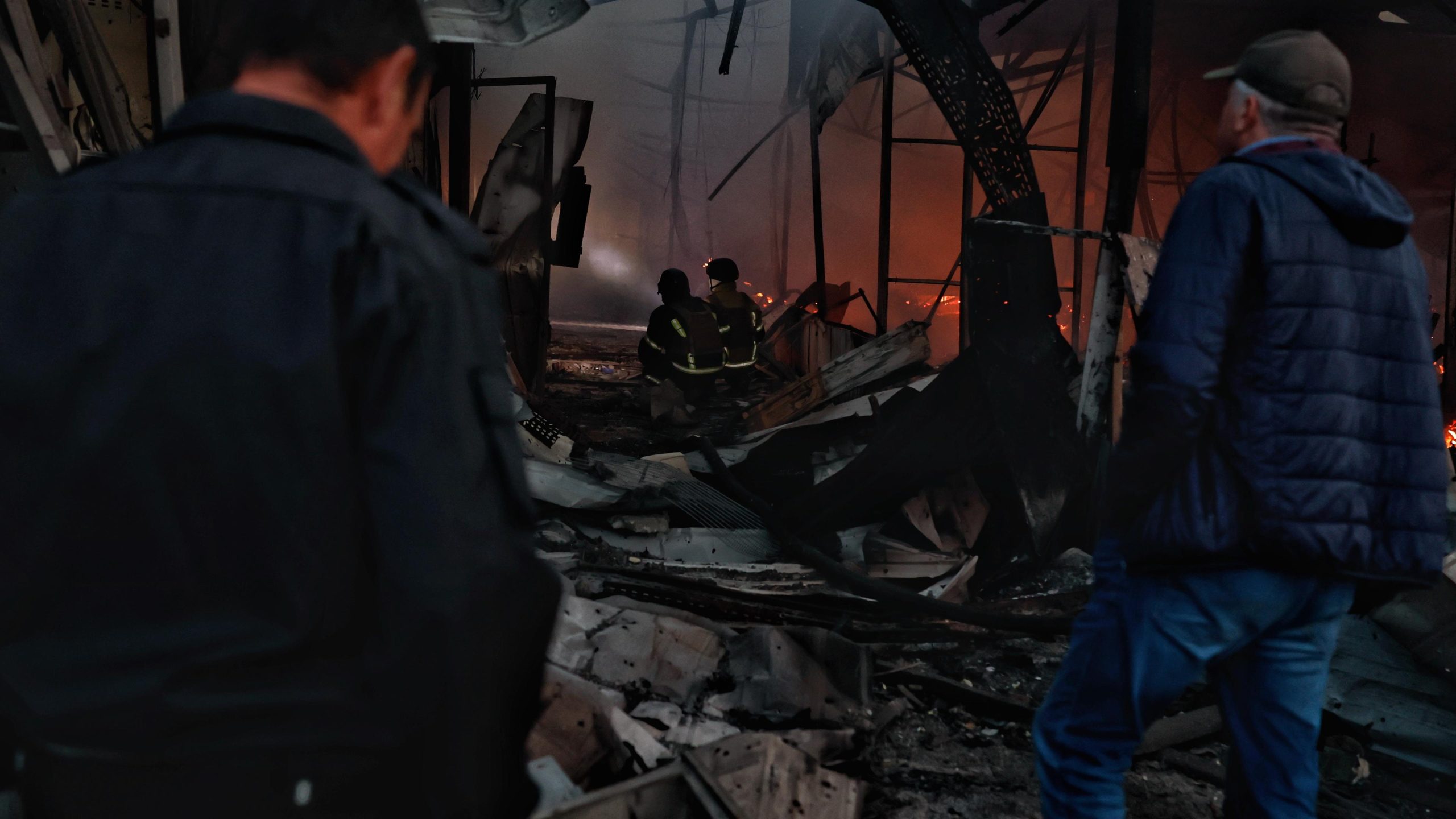 Russian Bombardment Kills at Least Eight in Ukraine as Zelensky Renews Plea for Air Defense Supplies