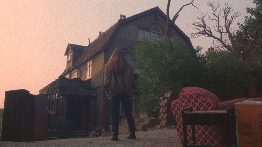 The Best '80s Horror Movie Is A Secret Vampire Story, Stream Without Netflix Now