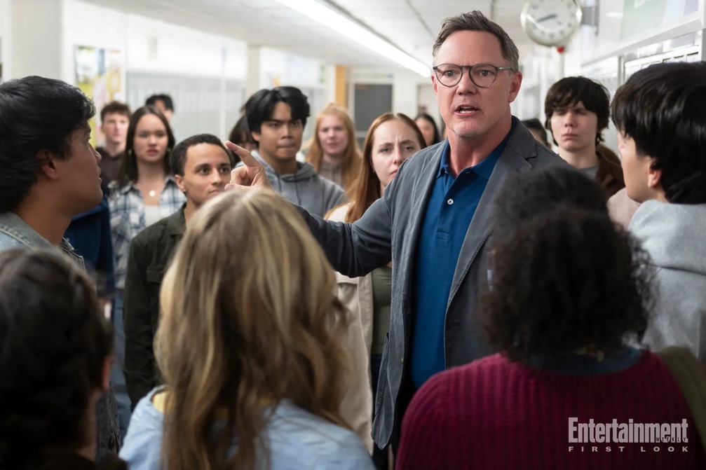 First Look at Mike Flanagan’s Carrie Series Reveals a Modern Reimagining : Coastal House Media