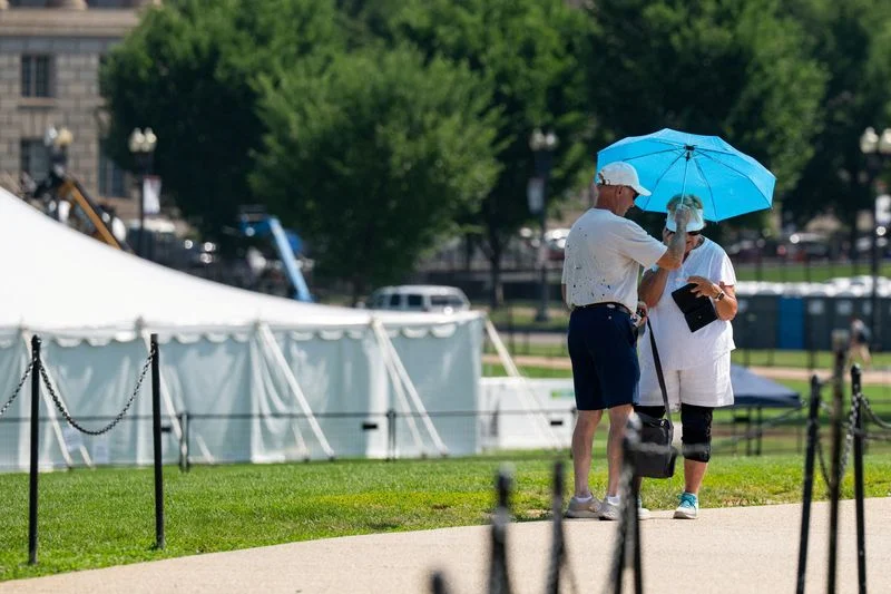Heat wave disrupts Fourth of July events across eastern US