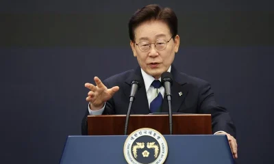 South Korea’s Lee urges speed in launching mega chip projects