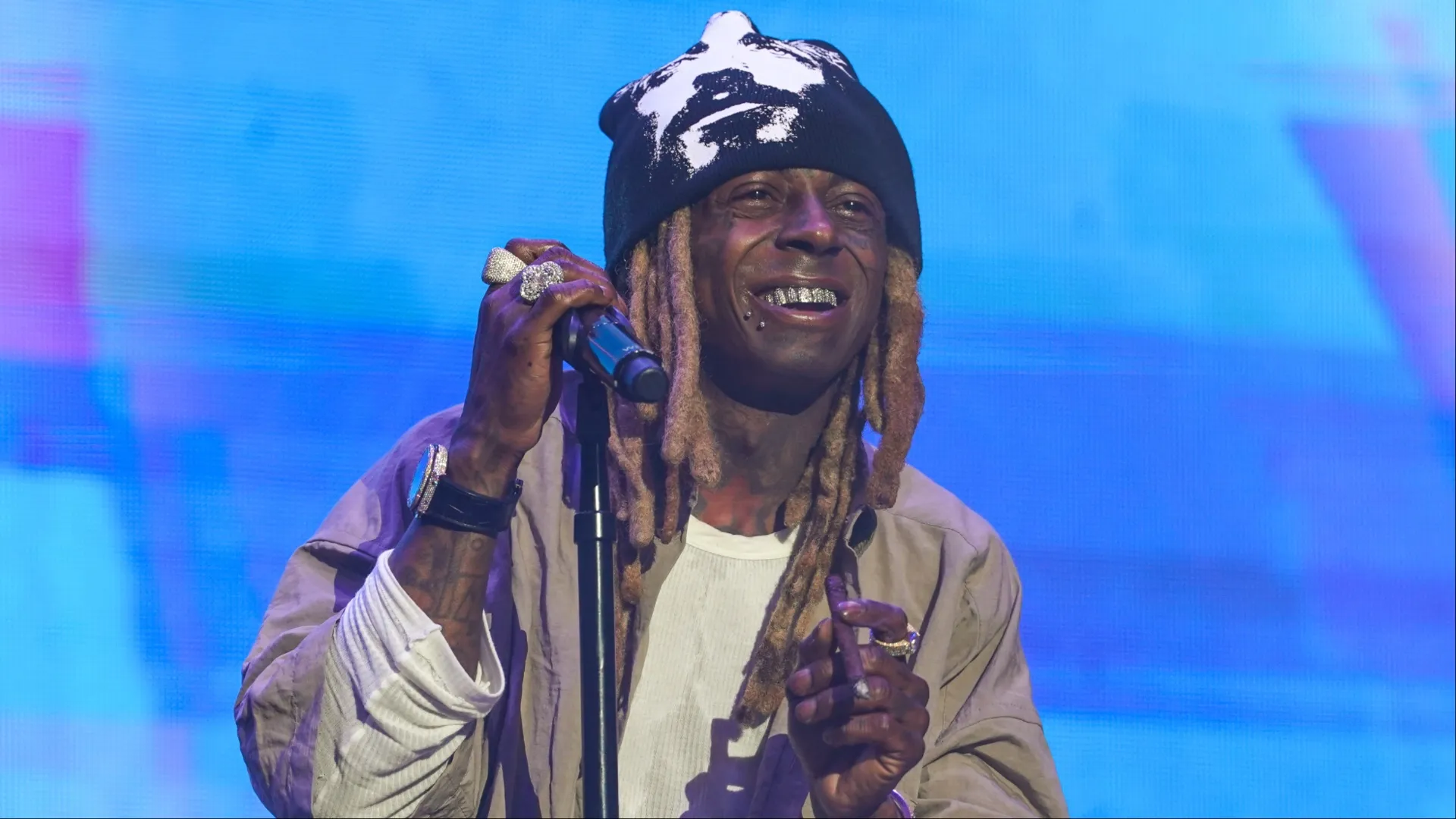 Lil Wayne Lil Wayne post Lil Wayne Jay-Z Jay-Z concert Lil Wayne concert