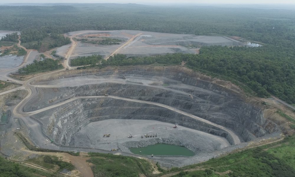 Emerald Resources awards MACA $562m work