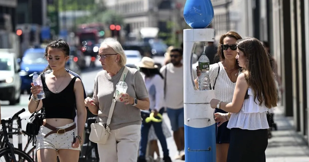 Nearly 3,000 people in UK die from extreme heat in two months | News UK