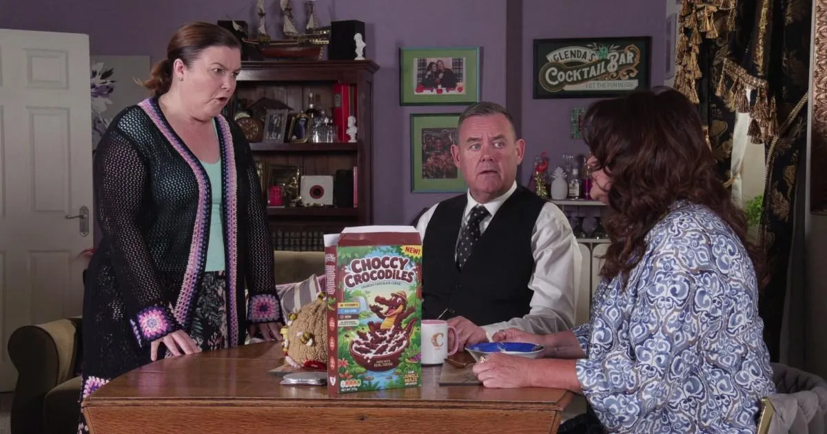 Two Coronation Street legends return to a shock - and one of them is absolutely furious | Soaps