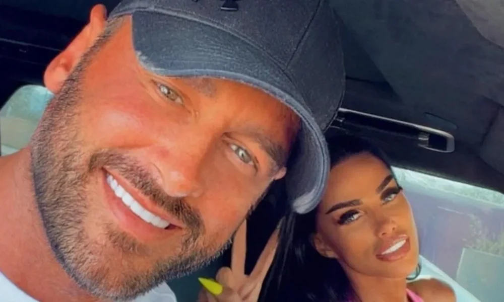 Lee Andrews 'freed from jail' and plans to travel to Katie Price in UK