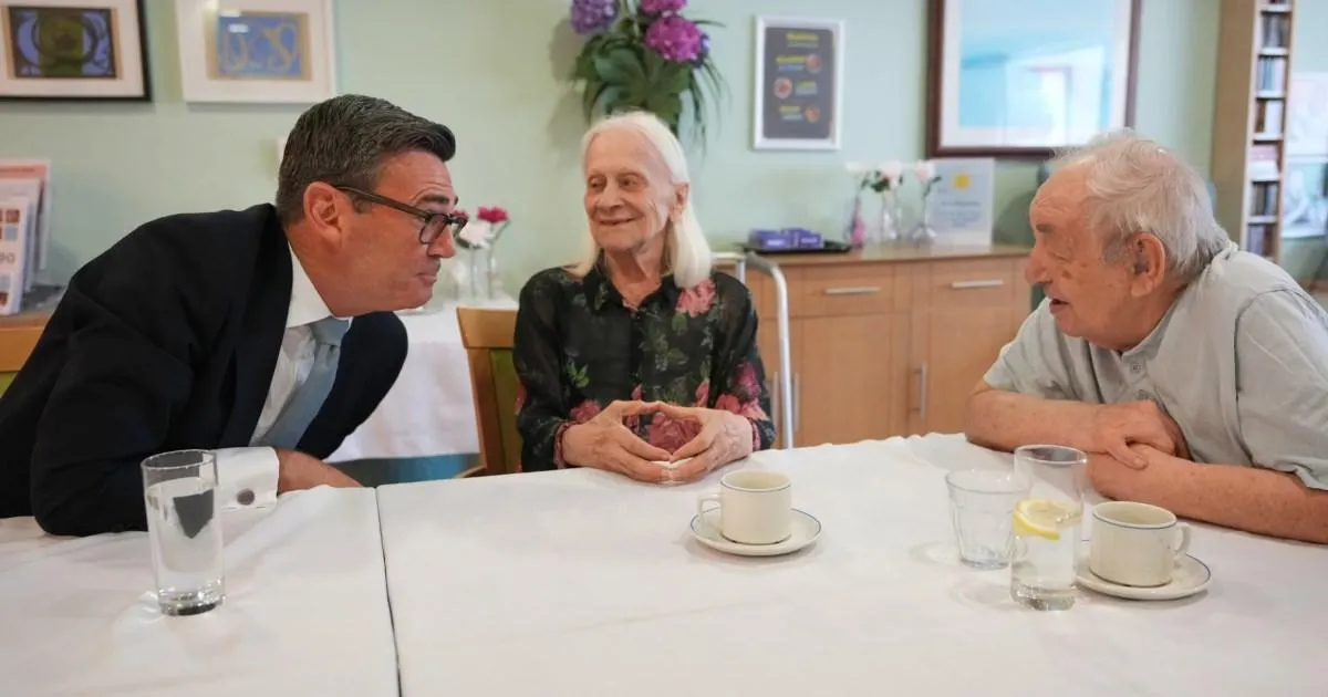 Care home resident jokes PM 'changes every five minutes' in meeting with Burnham | News Politics