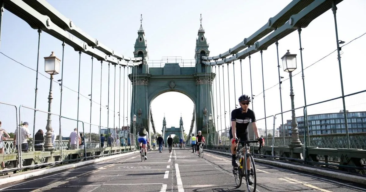 Driverless 'pods' could soon be used on Hammersmith Bridge instead of cars | News UK